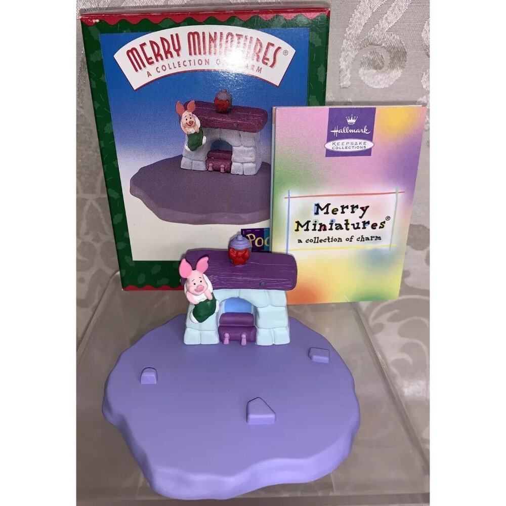Hallmark Merry Miniatures 1999 Piglet Christmas @Pooh's House Disney Vintage